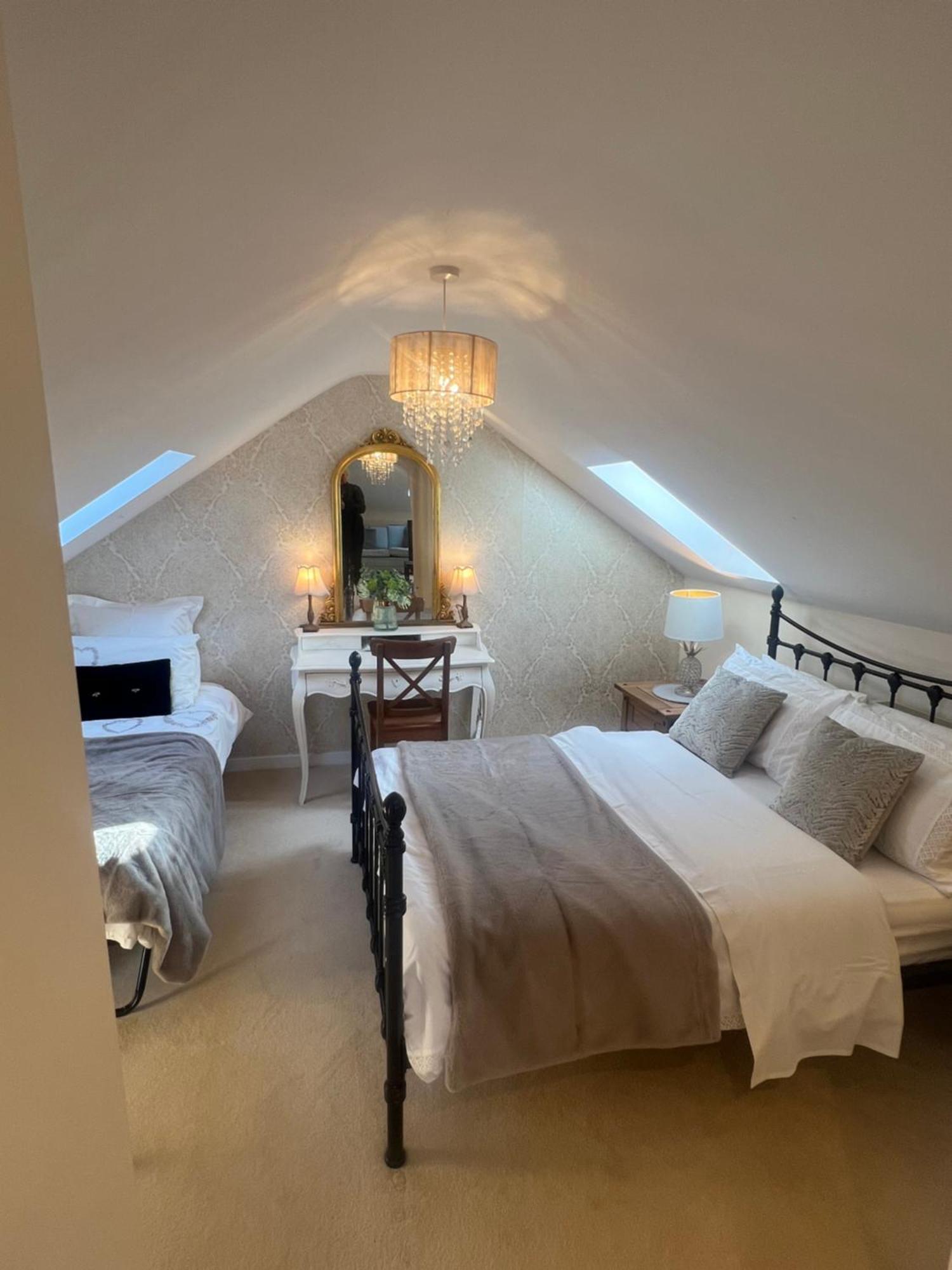 コーシャム Highcroft Houseヴィラ エクステリア 写真