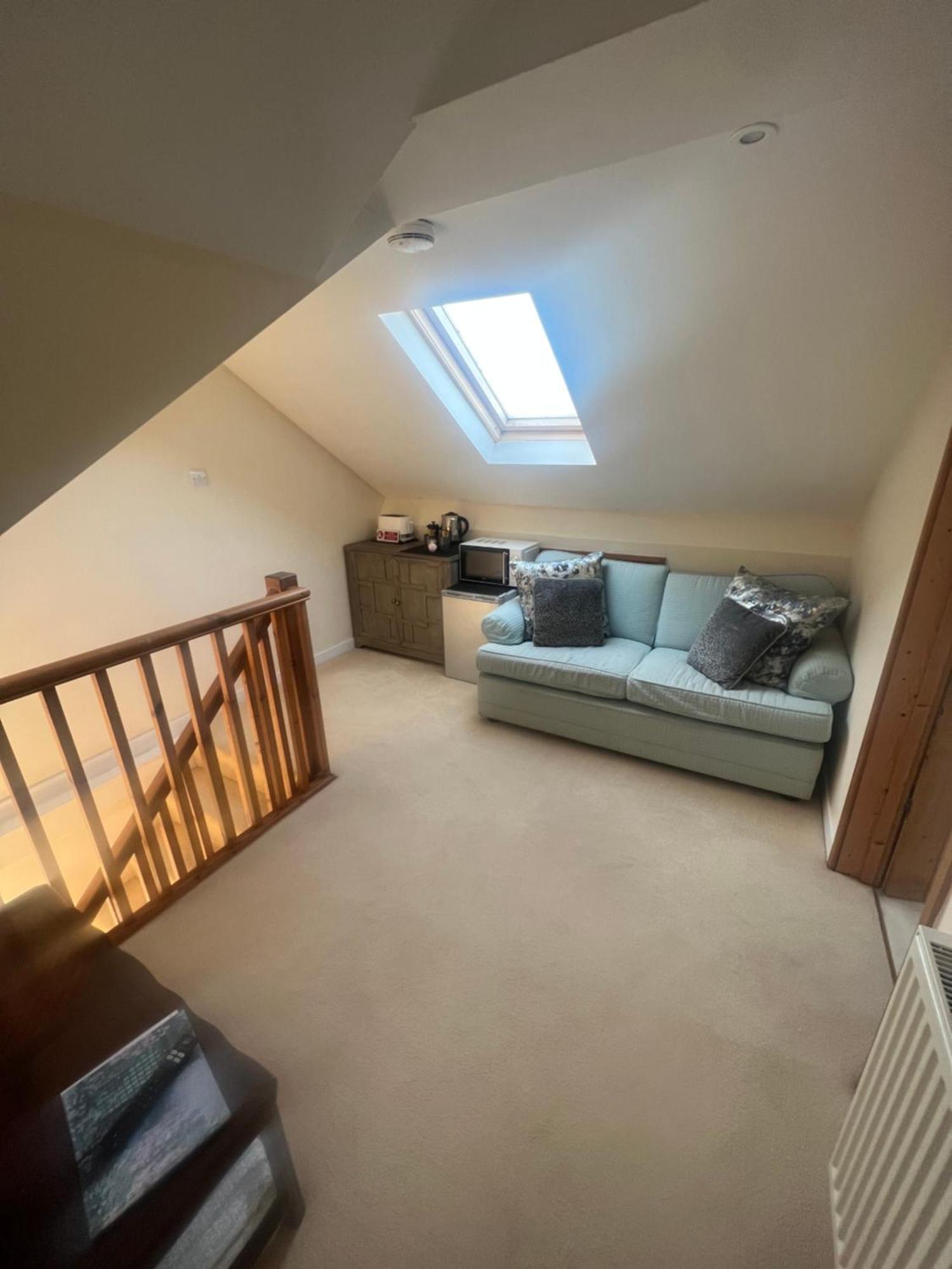 コーシャム Highcroft Houseヴィラ エクステリア 写真
