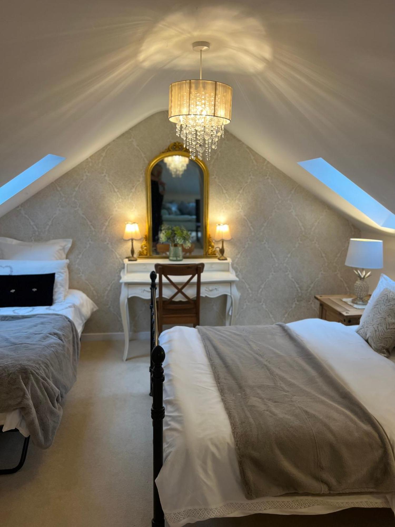 コーシャム Highcroft Houseヴィラ エクステリア 写真